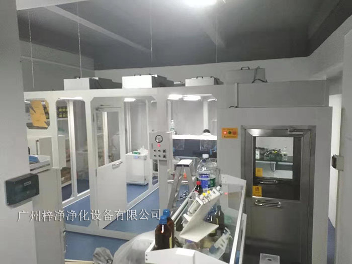 風(fēng)淋室加潔凈棚的效果圖 風(fēng)淋室加潔凈棚的效果圖