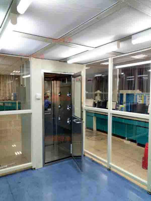 潔凈棚加風(fēng)淋室和傳遞窗 潔凈棚加風(fēng)淋室和傳遞窗