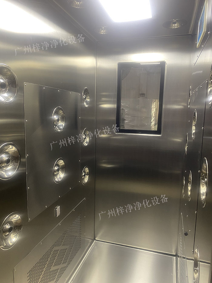 高端滿焊接風(fēng)淋室產(chǎn)品內(nèi)結(jié)構(gòu) 高端滿焊接風(fēng)淋室產(chǎn)品內(nèi)結(jié)構(gòu)