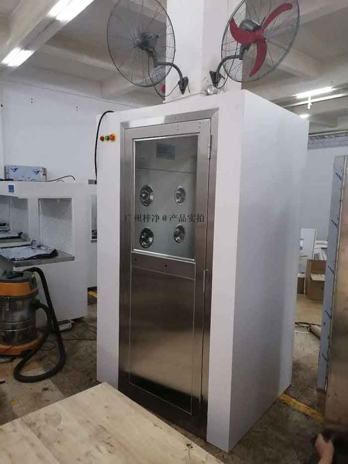 定期檢查風淋室的各個部件，如門密封、風速、風量和控制系統，確保其正常運行。