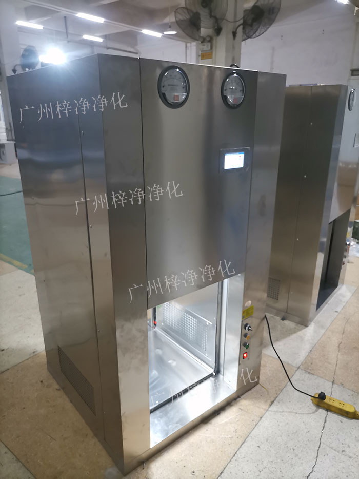 當傳遞窗與機器人連接時，機器人可以自動從傳遞窗中取出或放入物料，實現物料的自動傳遞。