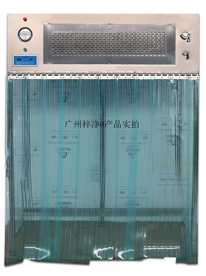 層流罩在潔凈室的建設和維護中,層流罩是必不可少的。 層流罩在潔凈室的建設和維護中,層流罩是必不可少的。